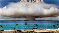 Teste de bomba nuclear no atol de Bikini (1946)