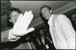 Mick Jagger e Arnold Schwarzenegger, Hôtel du Cap, Antibes (França), 1990