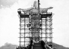 Cristo Redentor, uma peça do “Art Déco”, movimento de design ultramoderno da época. Foi inaugurado em 1931
